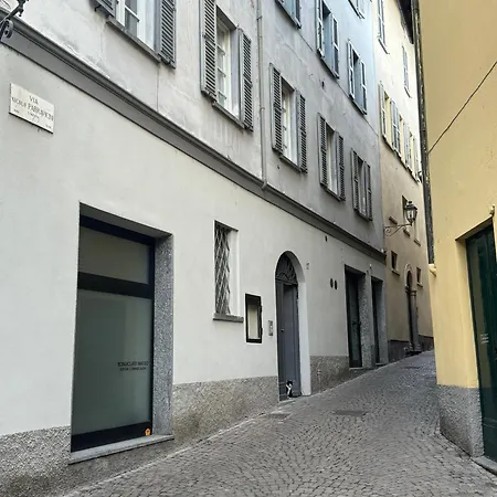 Casa Parravicini דירה *
